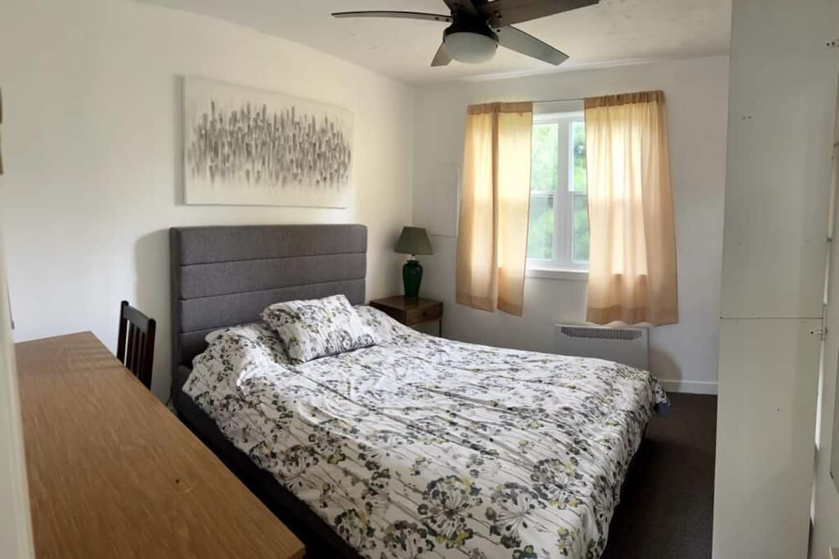 Deluxe Apartment | Premium bedding, free WiFi, bed sheets, wheelchair access