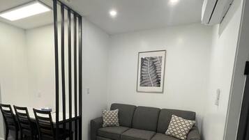 Luksus-hytte - 1 queensize-seng med sovesofa | Opholdsområde