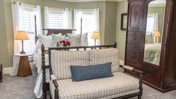 Chambre, 1 grand lit, balcon | Draps en coton égyptien, literie de qualité supérieure