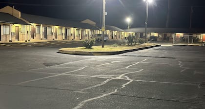 Interstate Inn Express