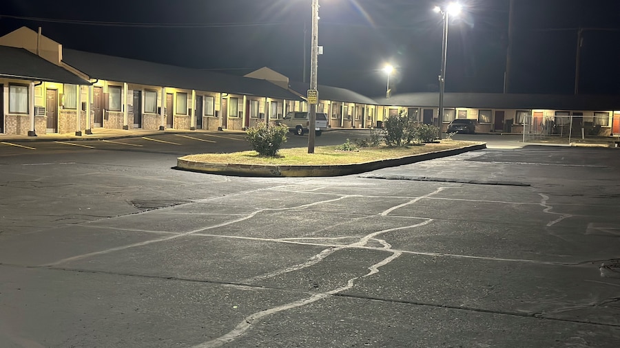 Interstate Inn Express