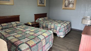 Standard Room, 2 Double Beds | Free WiFi, bed sheets