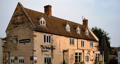 The Woolpack Inn Islip