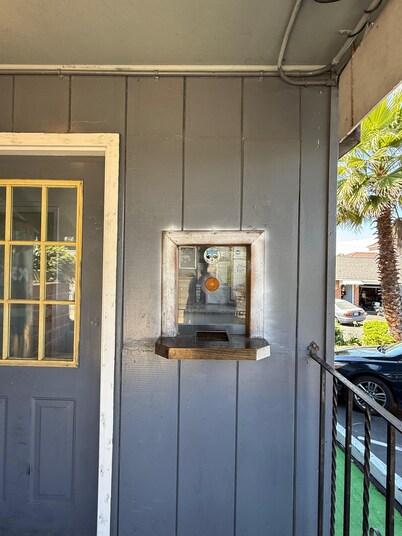 Discovery Inn Vallejo I 80 Near Napa CA