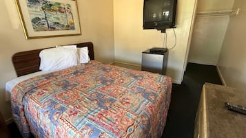 客房, 1 張加大雙人床, 非吸煙房, 簡易廚房 | 書桌、熨斗/熨衣板、免費無線上網、床單