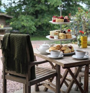Food and drink - Lodge at Lochside (Kirriemuir)