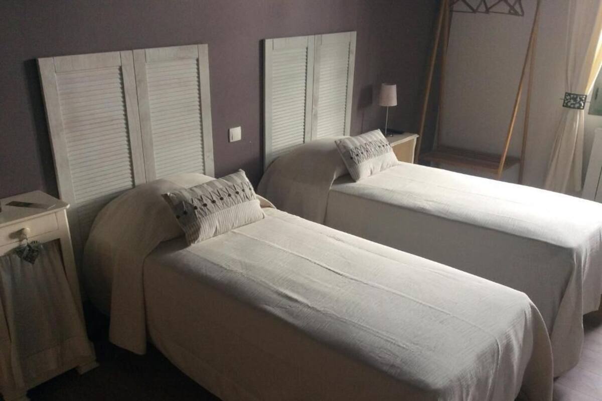 Standard Twin Room, Private Bathroom