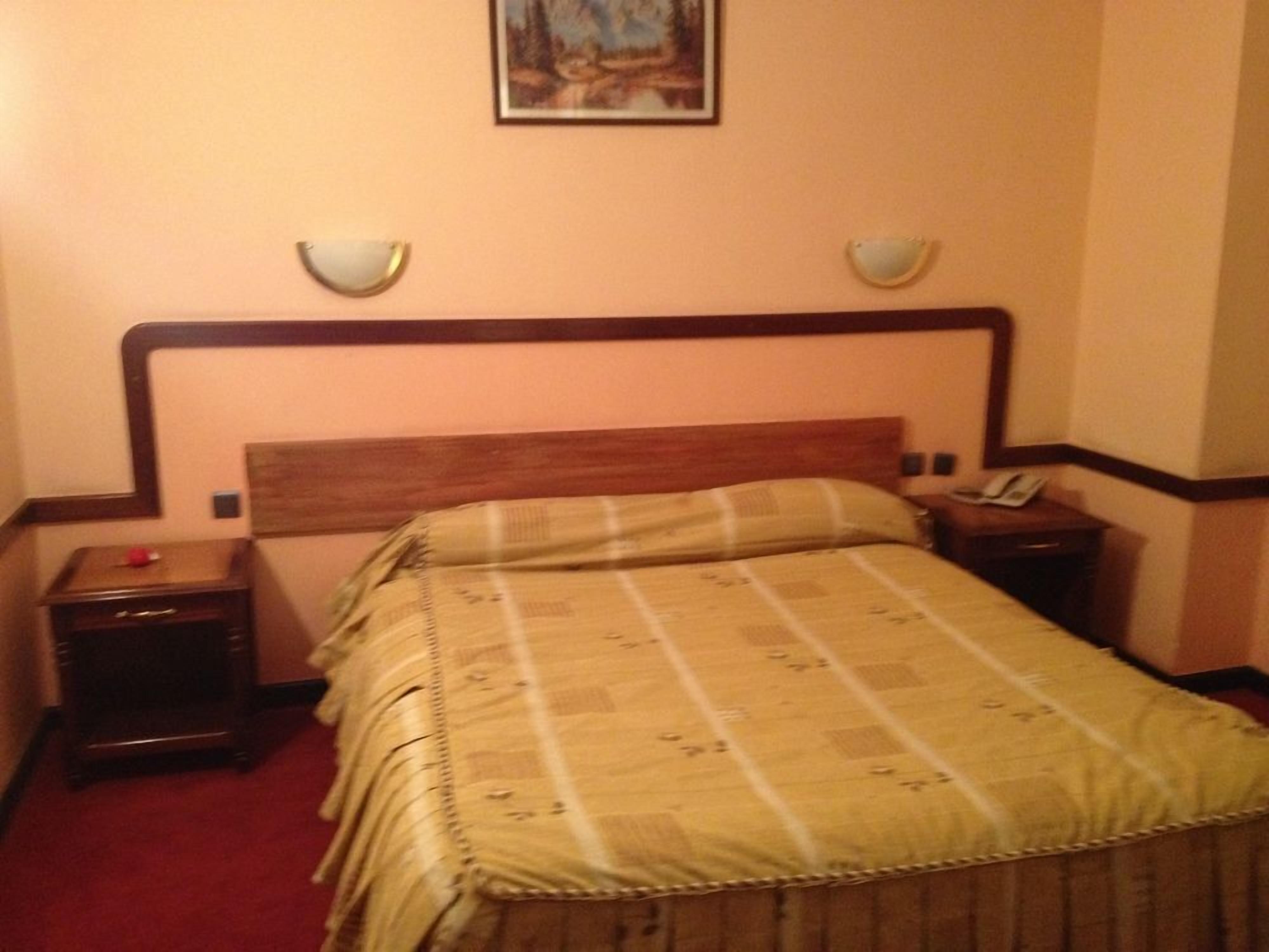 minibar, desk, free cots/infant beds, free wifi