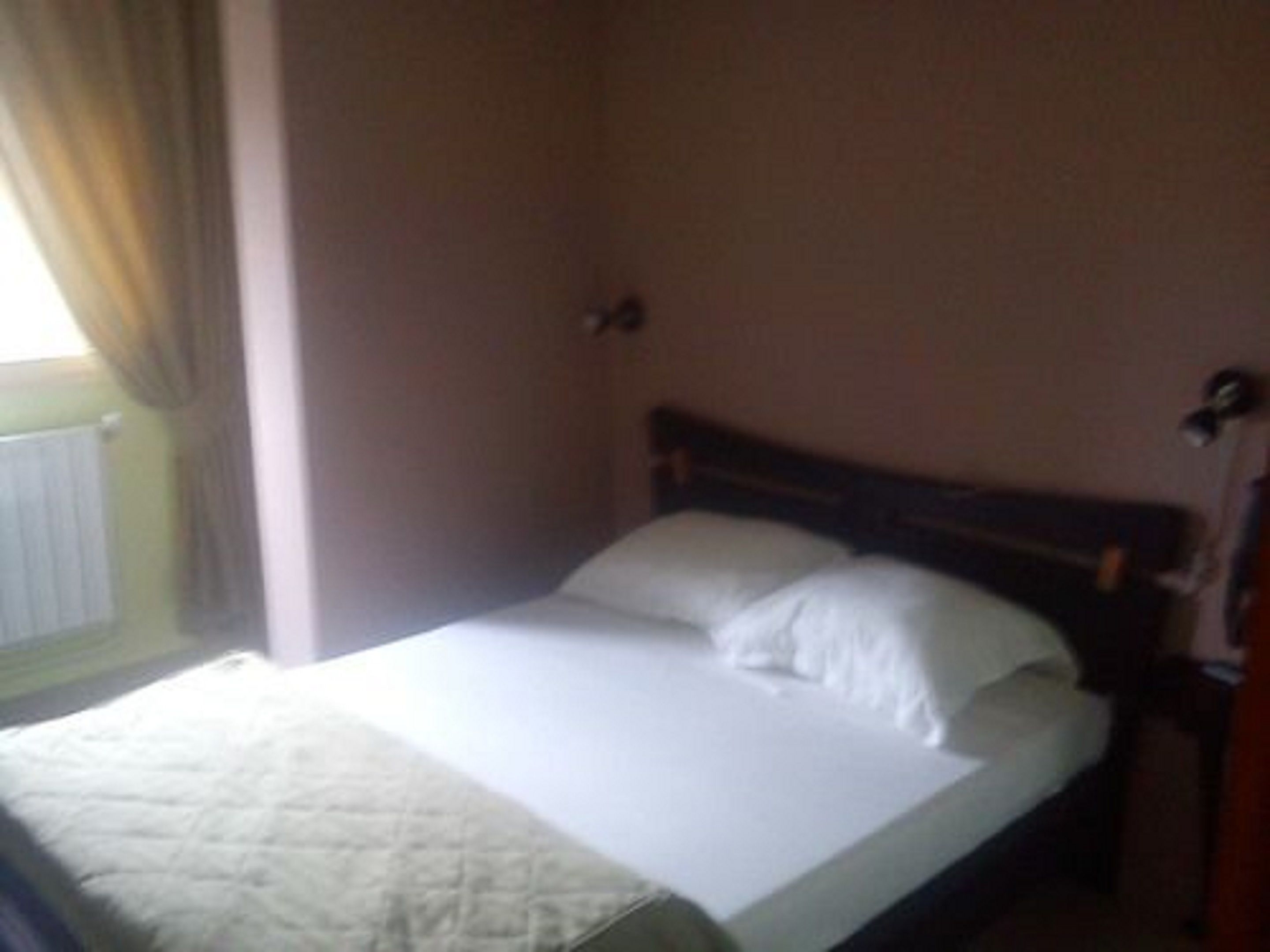 double room | premium bedding, desk, iron/ironing board, free wifi