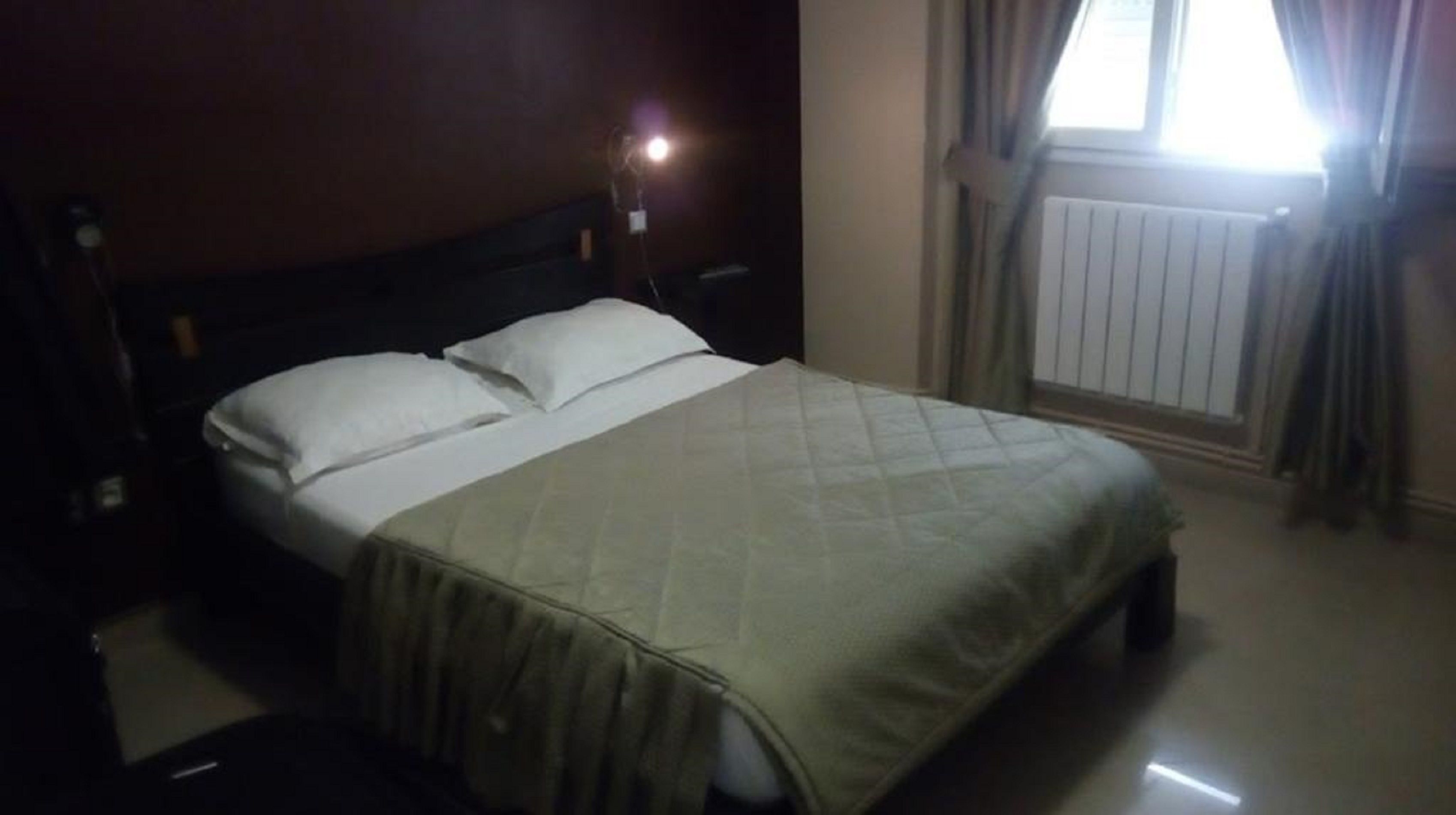 double room | premium bedding, desk, iron/ironing board, free wifi