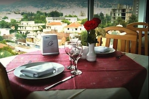 Breakfast, lunch and dinner served  - Clean Hotel (Blida)