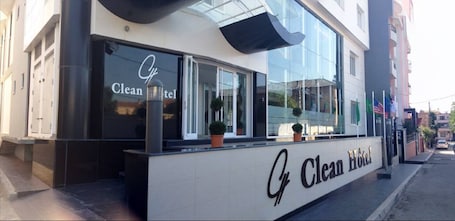 Exterior. Clean Hotel