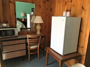 ห้องสแตนดาร์ด, เตียงใหญ่ 2 เตียง | โต๊ะทำงาน, Wi-Fi ฟรี