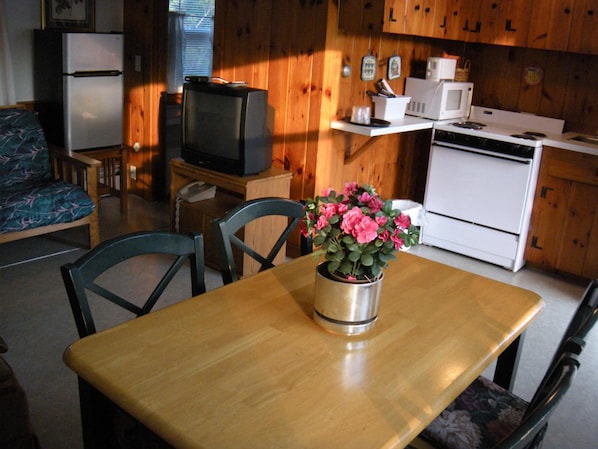 Fridge, microwave