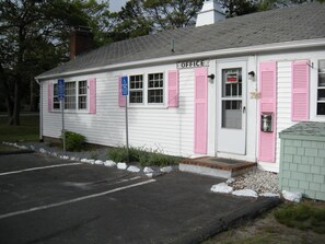 Exterior - Bass River Motel (South Yarmouth)