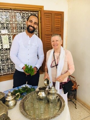 Familien-Suite, Mehrere Betten, Nichtraucher | Gemeinschaftsküche | Kühlschrank, Mikrowelle, Herdplatte, Kochgeschirr/Geschirr/Besteck