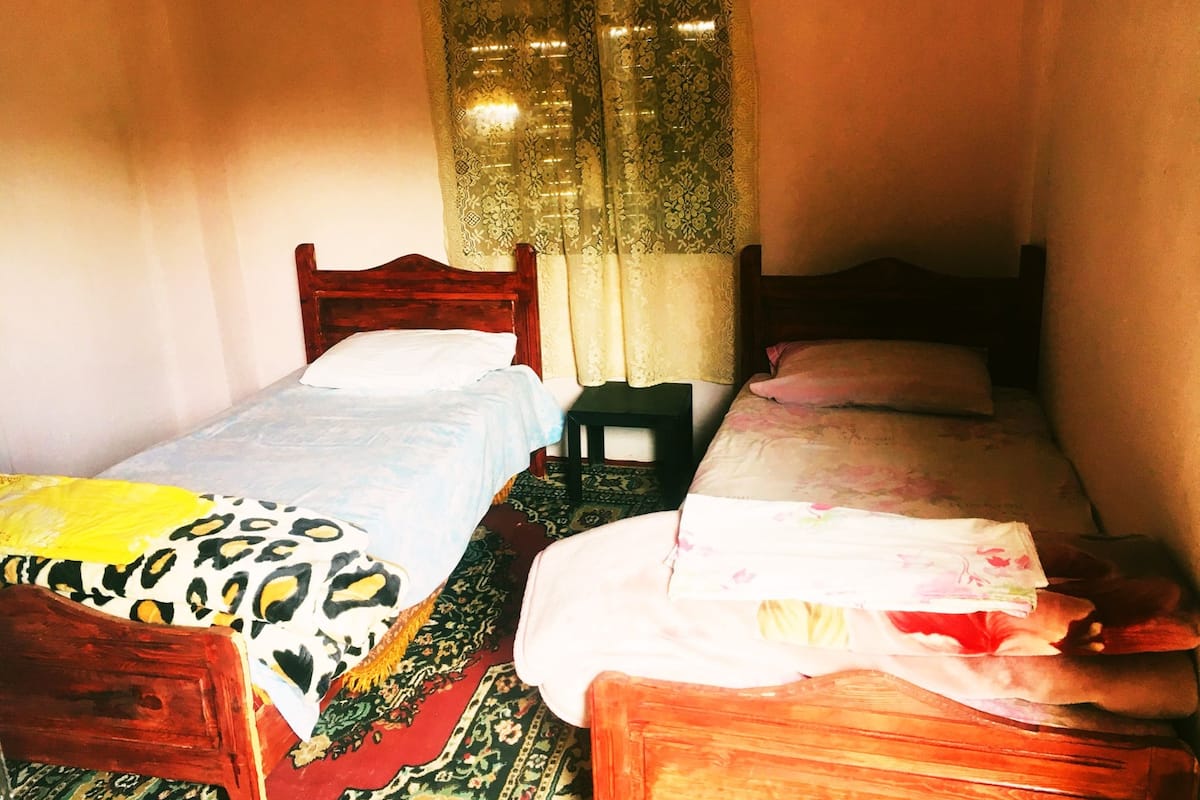 Family Suite, Multiple Beds, Non Smoking | Desk, WiFi (free), individually decorated, individually furnished