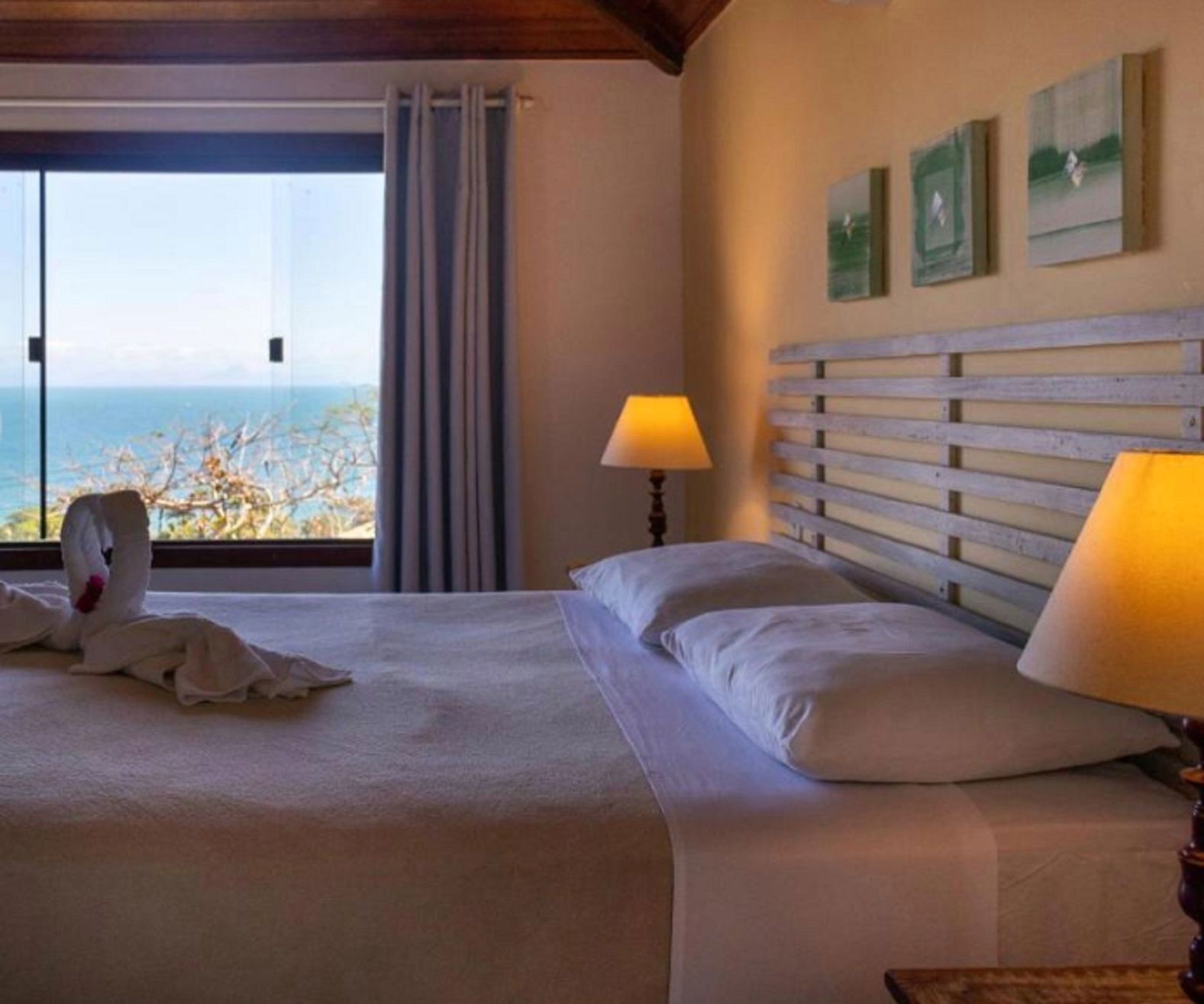 1 bedroom, premium bedding, minibar, in-room safe