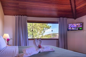 1 bedroom, premium bedding, minibar, in-room safe
