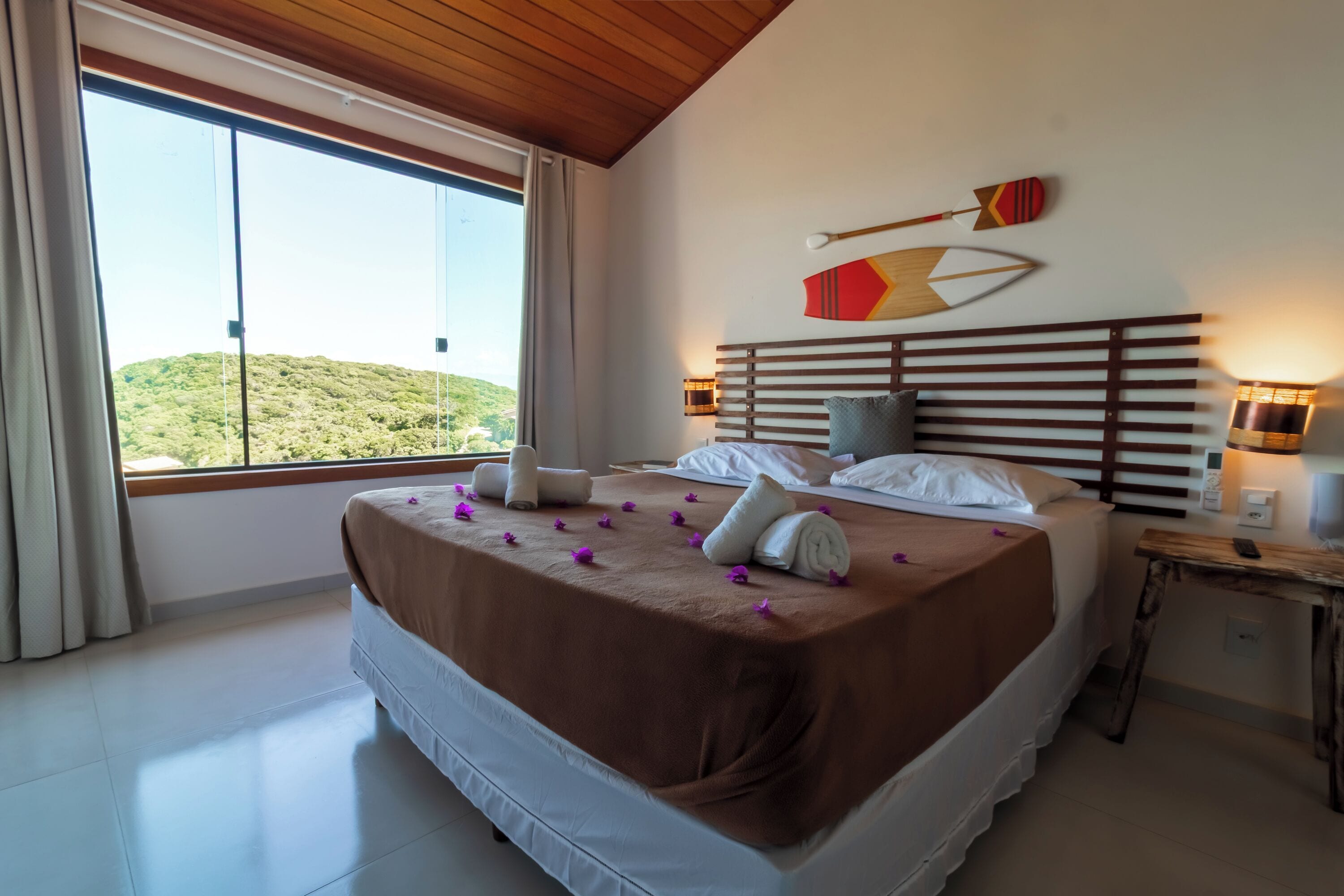 Suite, vista spiaggia | 1 camera, biancheria da letto di alta qualità, minibar