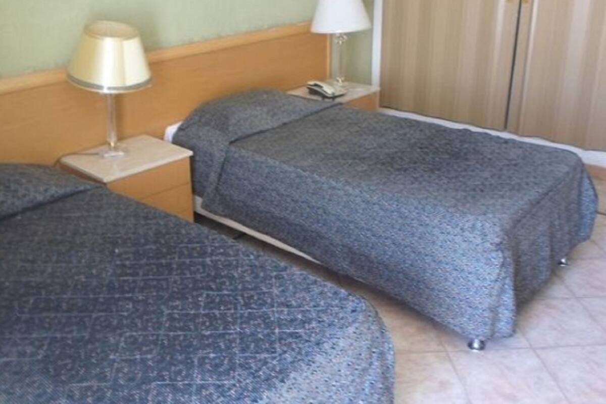 Double Room | Minibar, rollaway beds (surcharge), WiFi (free)