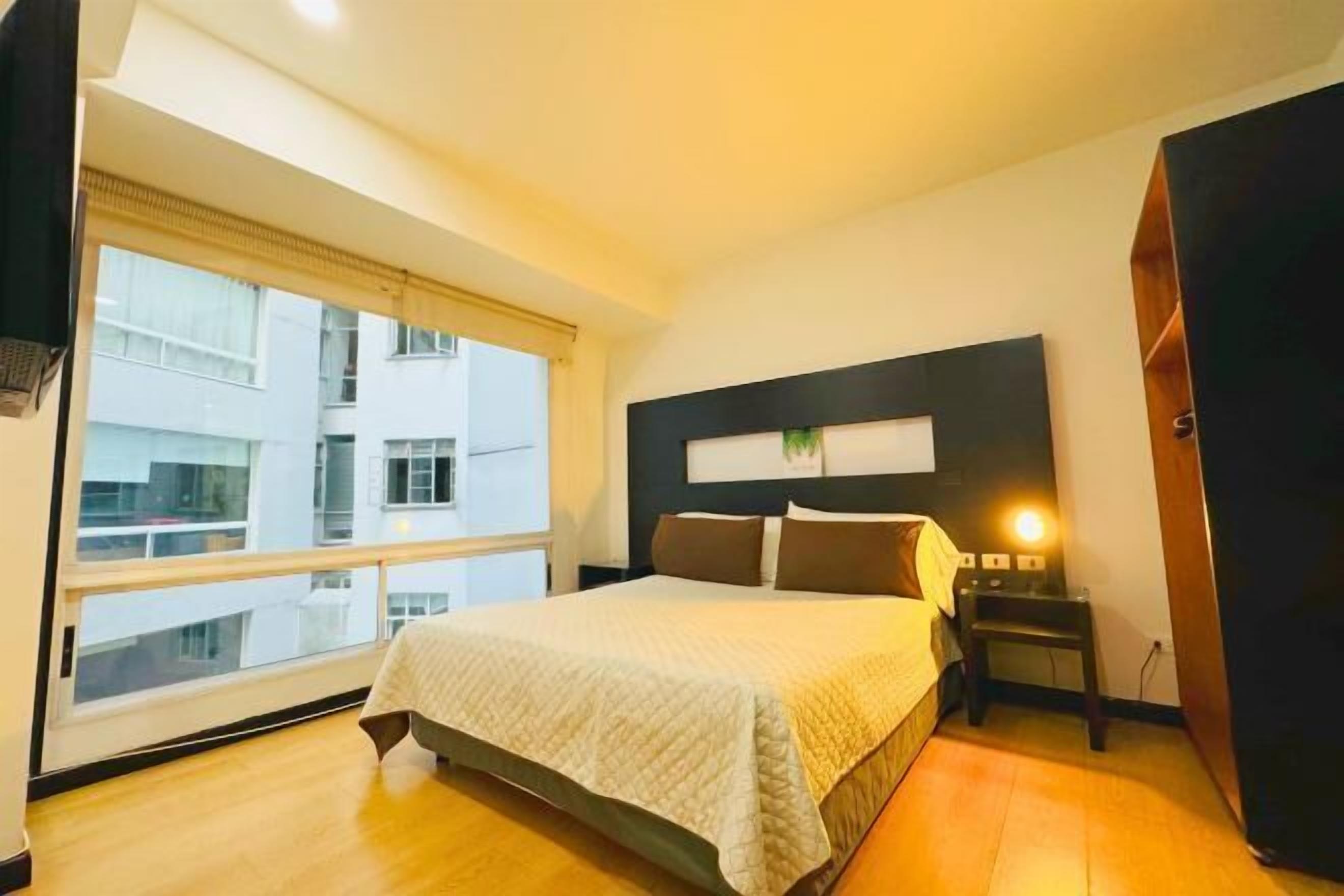 Down comforters, in-room safe, individually furnished, desk