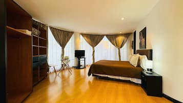 Deluxe Apart Daire, 1 Yatak Odası | 1 yatak odası, kuştüyü yorgan, odada kasa, ayrı ayrı döşenmiş