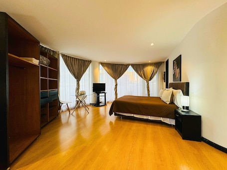 Deluxe Apartment, 1 Bedroom | 1 bedroom, down comforters, in-room safe, individually furnished