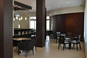 Breakfast, lunch, dinner served; Mediterranean cuisine  - Jardy Hôtel & Suites (Algiers)