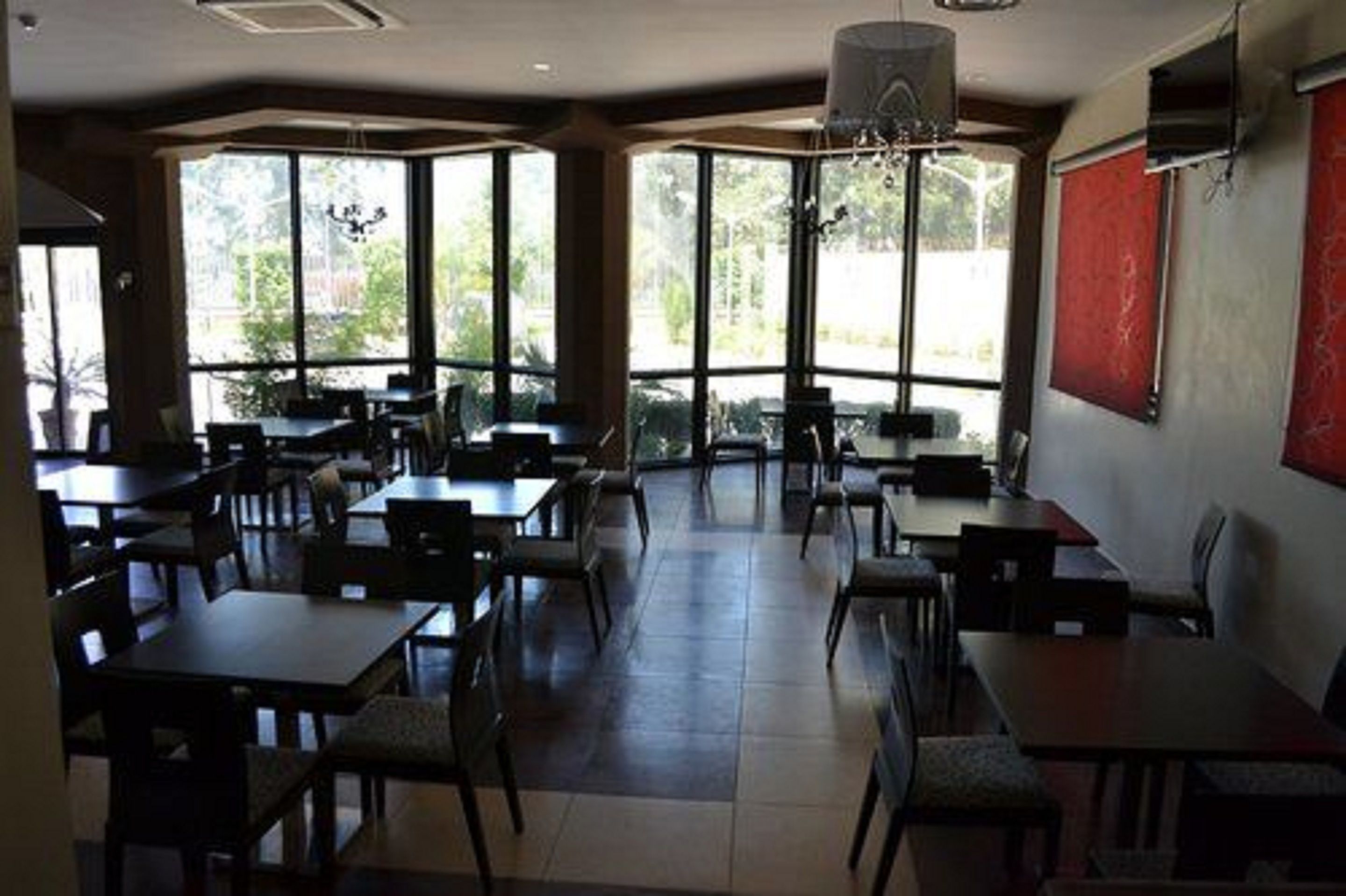 breakfast, lunch, dinner served; mediterranean cuisine