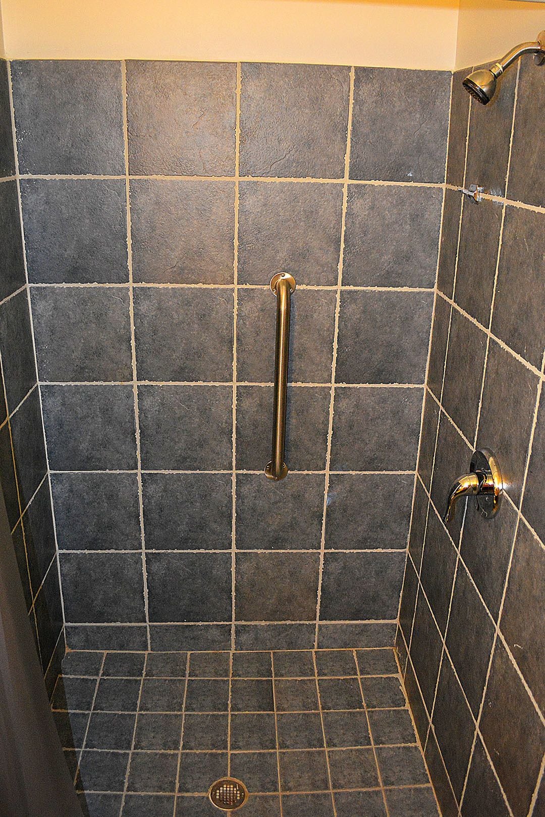 Studio Classique | Douche de la salle de bain