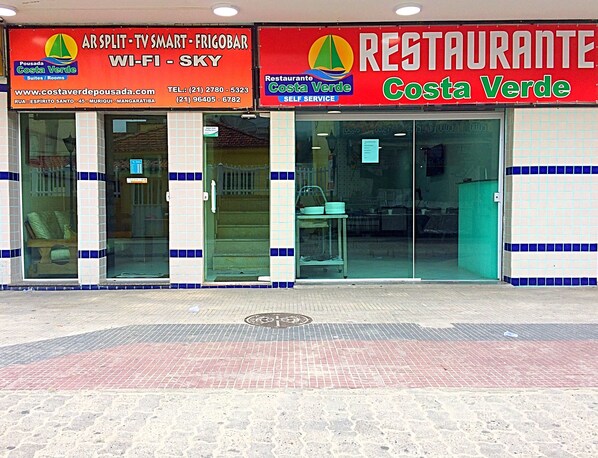 Mặt tiền nơi lưu trú