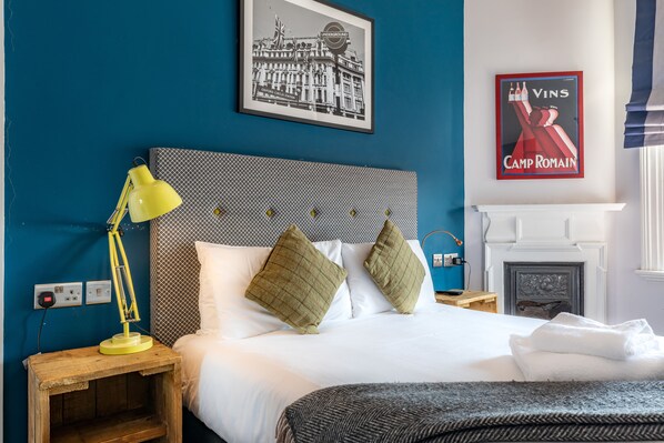 1 bedroom, individually decorated, iron/ironing board, free WiFi