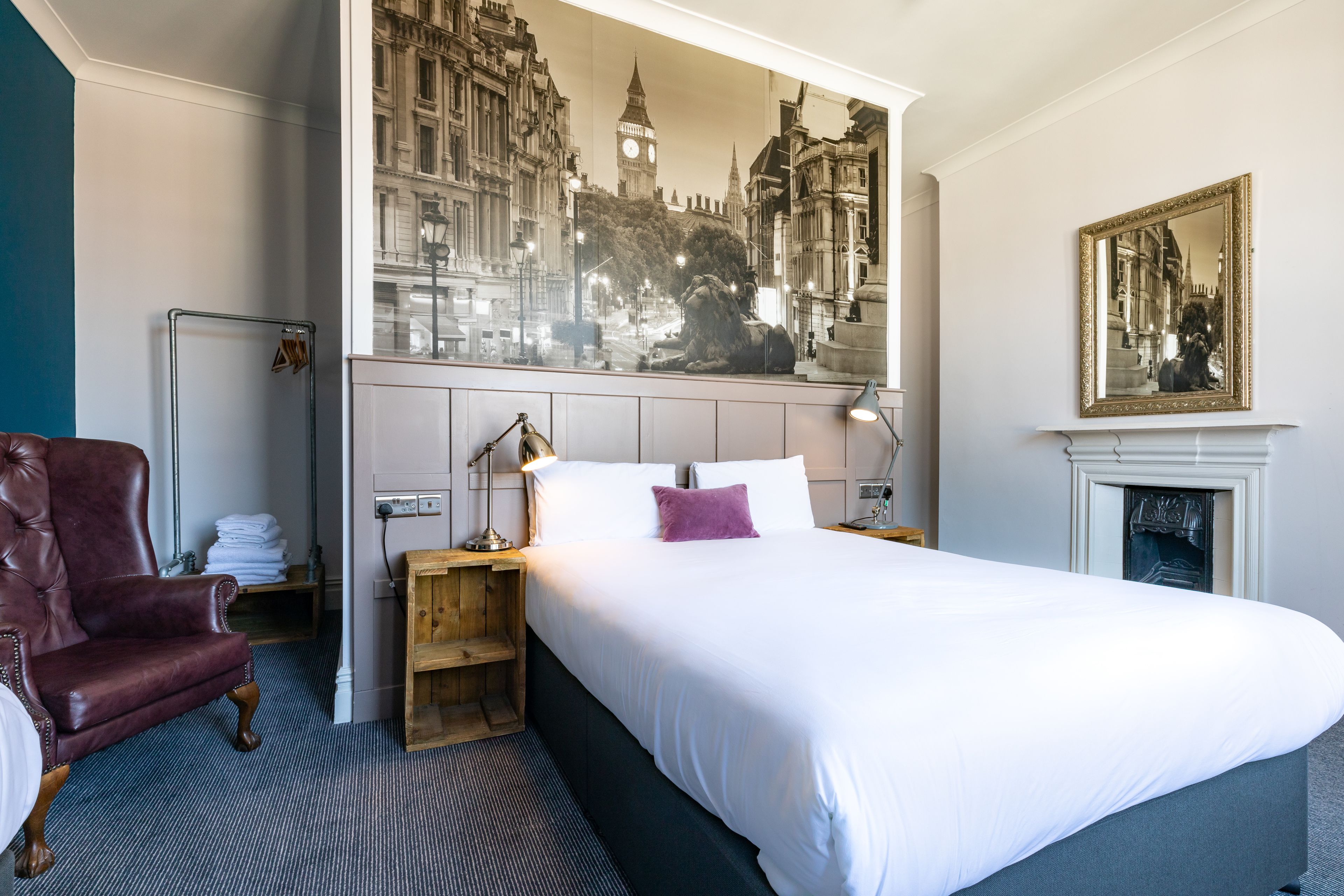 superior double room | individually decorated, iron/ironing board, free wifi, bed sheets