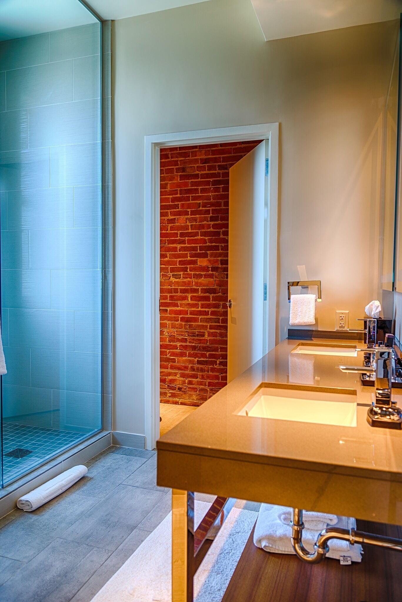 junior suite, 1 king bed | bathroom | shower, hair dryer, bathrobes, towels