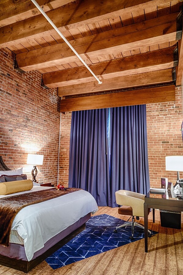 Ropa de cama de alta calidad y minibar 