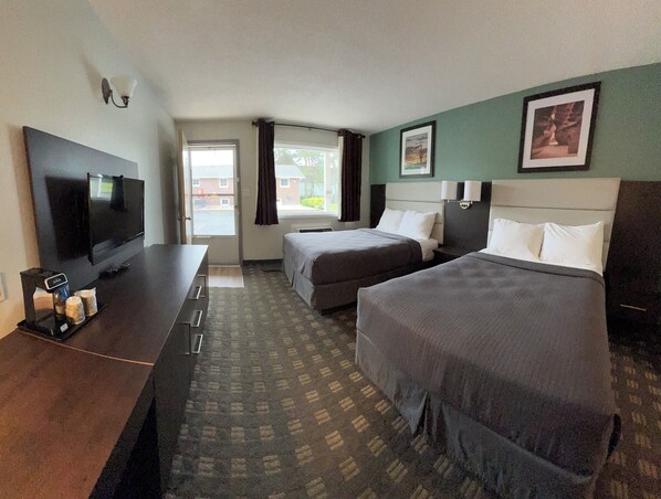 مكتب وتجهيزات عازلة للصوت ومكواة/لوح كي وواي فاي مجانًا