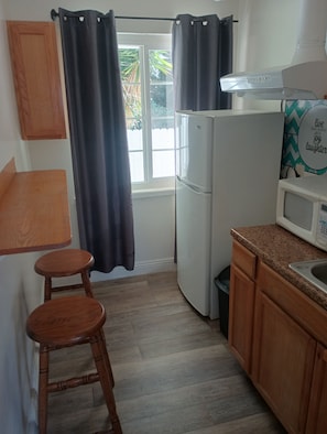 電冰箱、微波爐、咖啡機/沖茶器