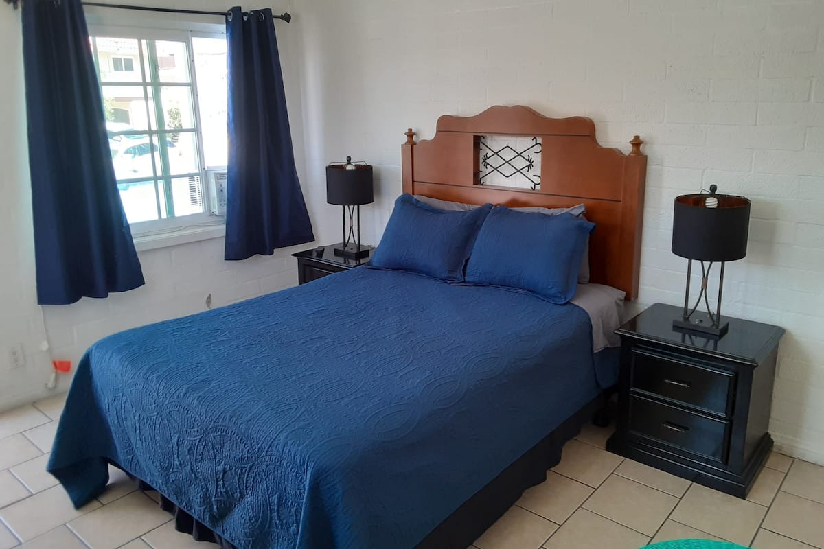 1 chambre, literie de qualité supérieure, Wi-Fi gratuit, draps fournis