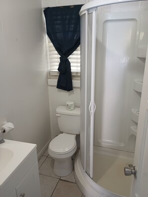 Shower, free toiletries, hair dryer, towels