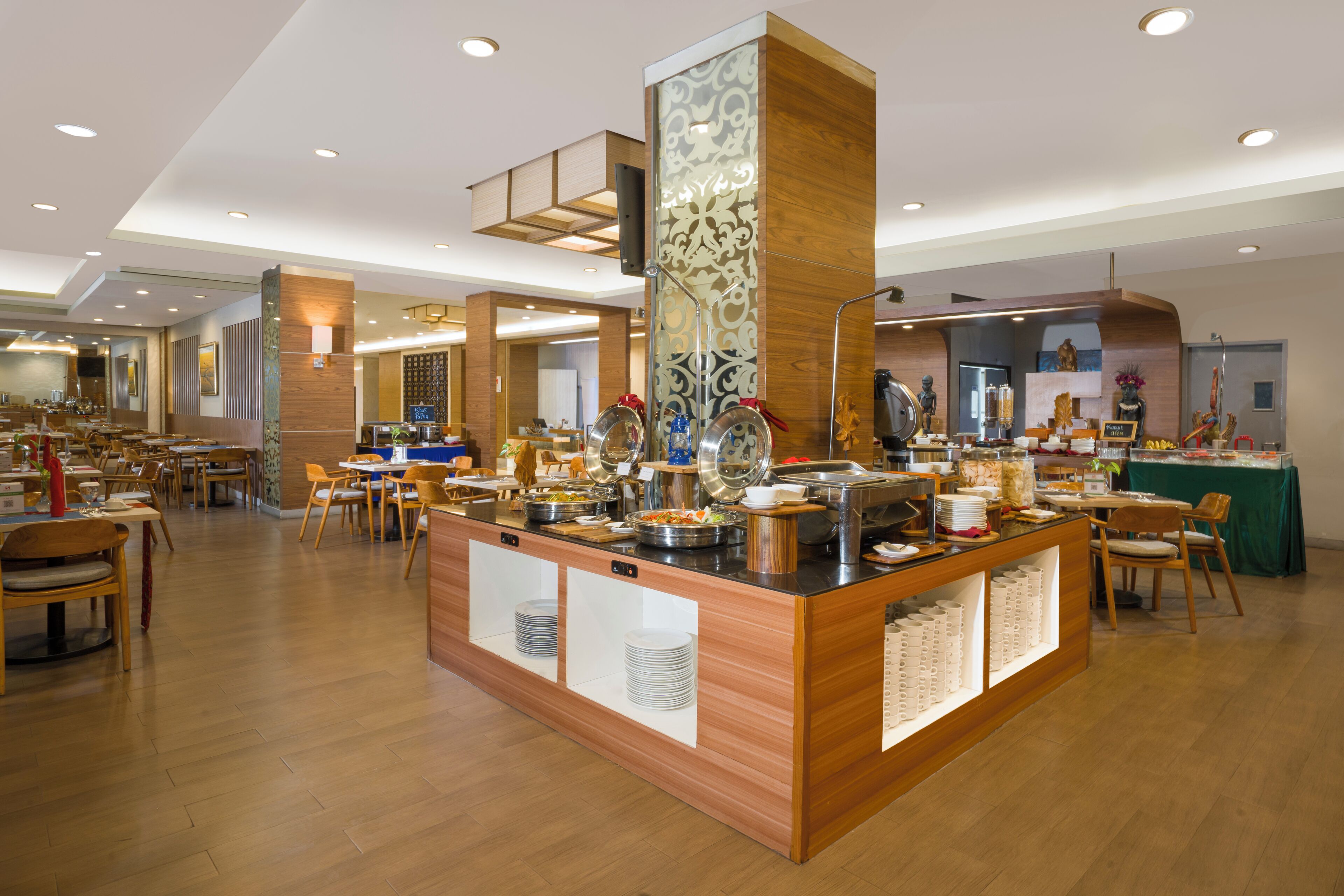 Daily buffet breakfast (IDR 150000 per person)