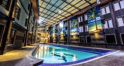 Crown Victoria Hotel
