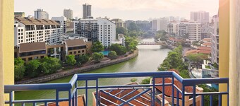 Village Residence Robertson Quay