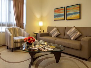 3 Bedroom (Breakfast on weekdays only except P.H) | Living area | Flat-screen TV