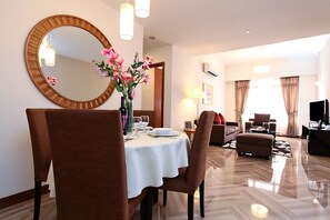 2 Bedroom (Breakfast on weekdays only except P.H) | In-room dining