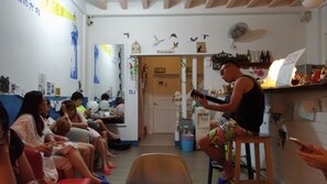 Coin salon dans le hall