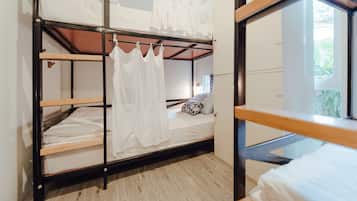 Soundproofing, free WiFi, bed sheets