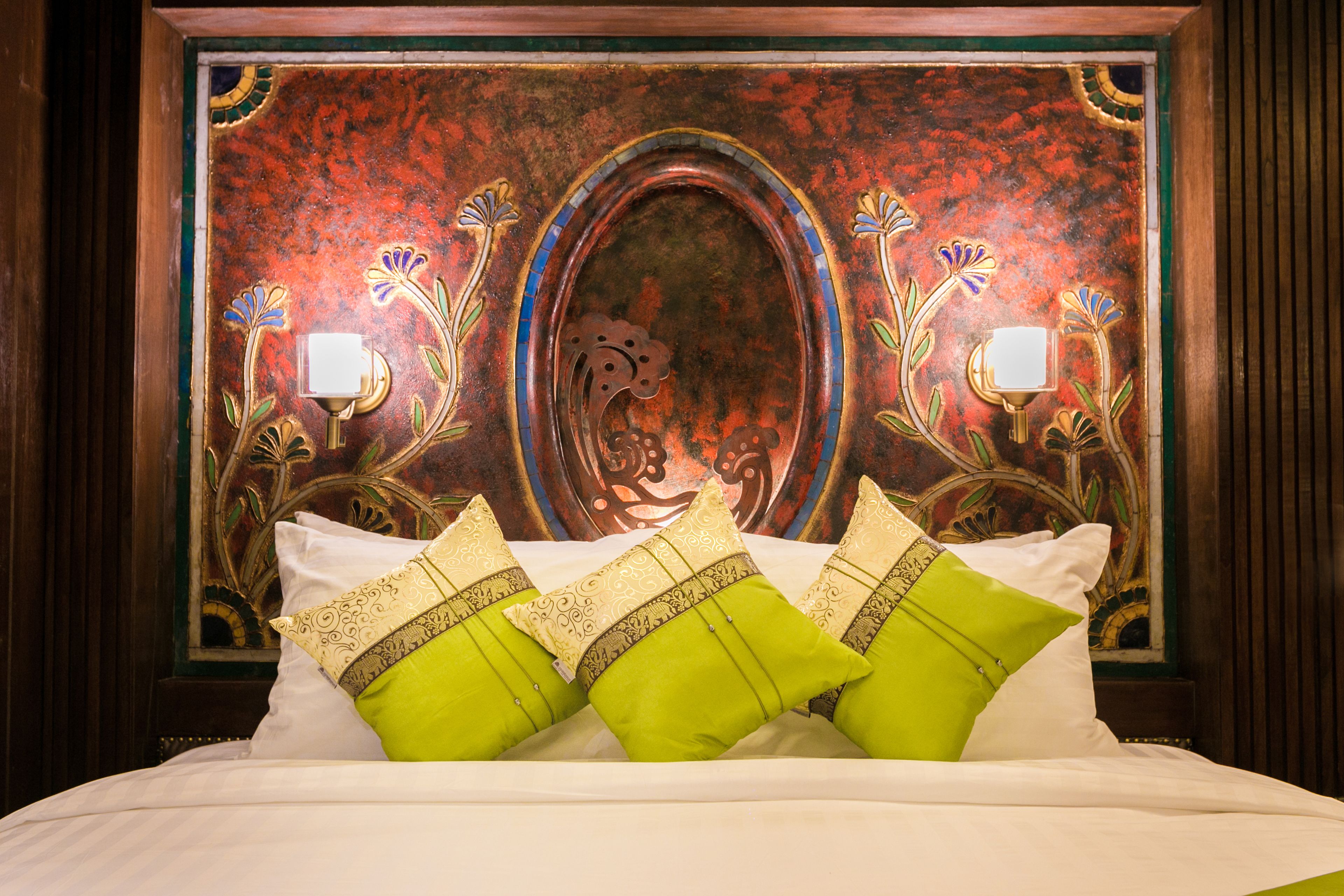 1 bedroom, egyptian cotton sheets, premium bedding, down duvets