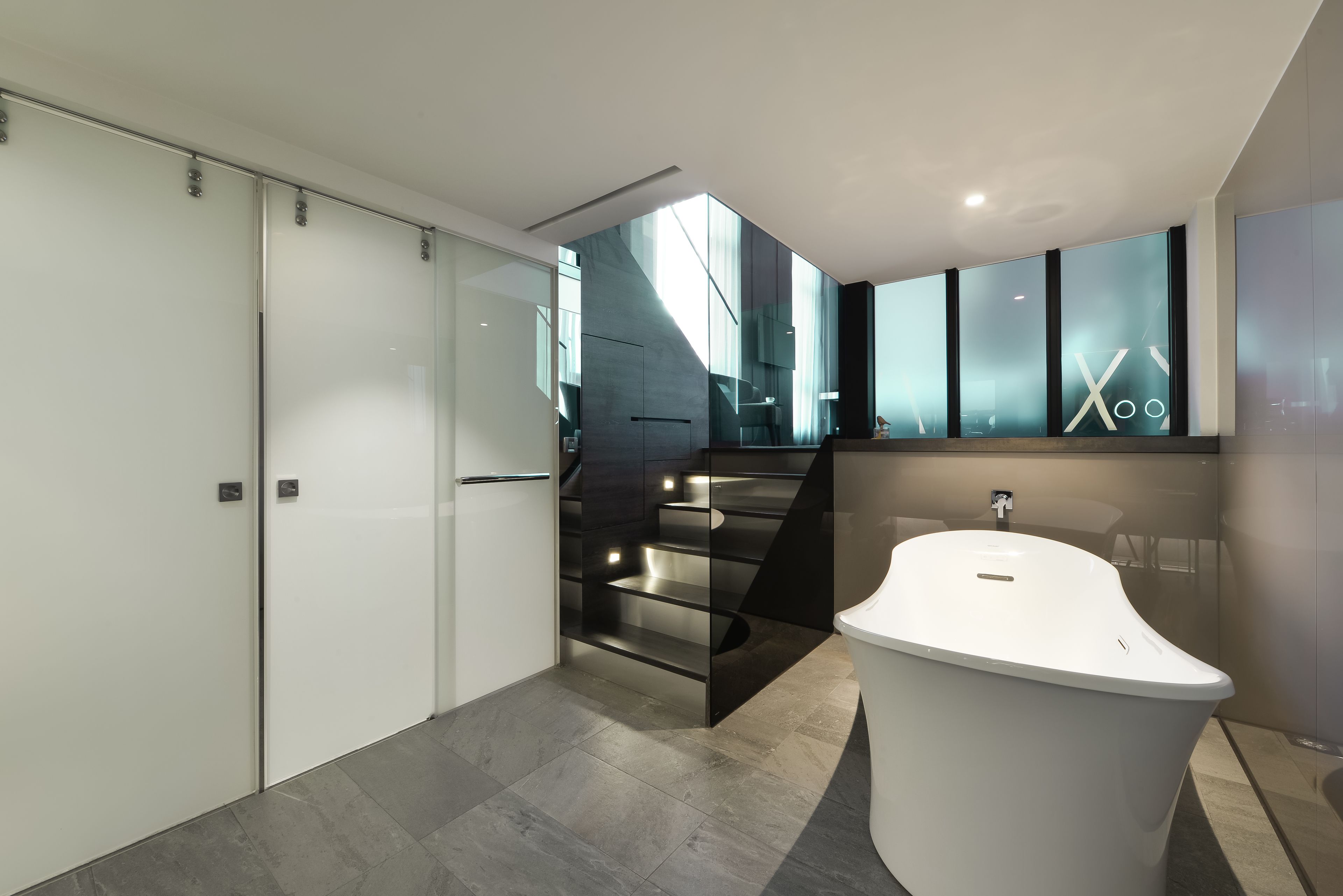 family loft | deep-soaking bathtub