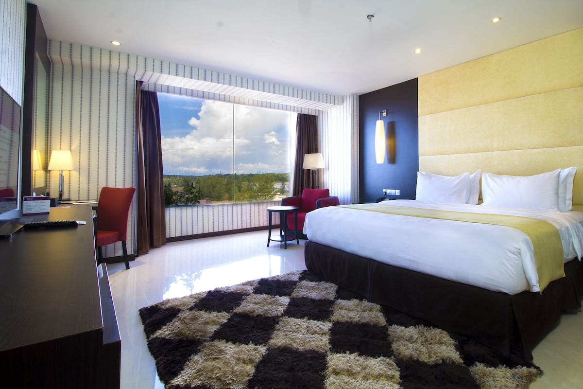 Executive Room